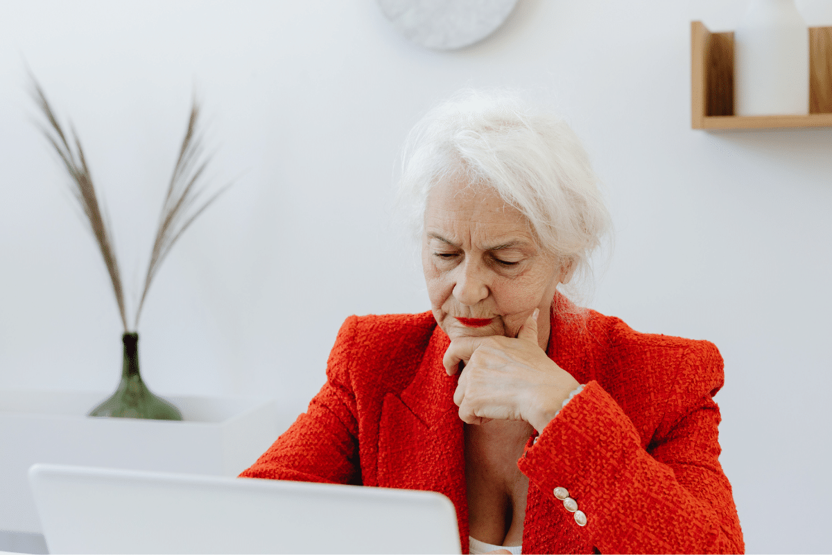 Retraite : des milliers de seniors perdent des centaines d’euros chaque mois à cause de cette démarche oubliée