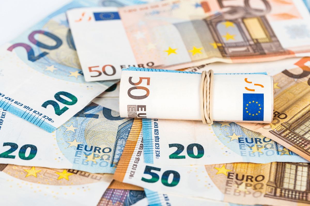 Épargne des Français : ce que prépare vraiment l’État avec l’effort de guerre (et pourquoi les rumeurs de comptes vidés explosent)