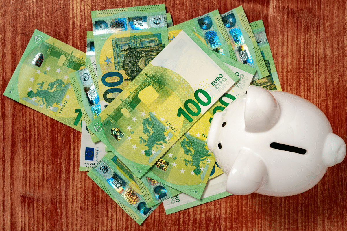 Seule la retraite complémentaire augmente en novembre : les retraités du privé gagnent environ 14 € pour 1 000 € de pension, pas la retraite de base