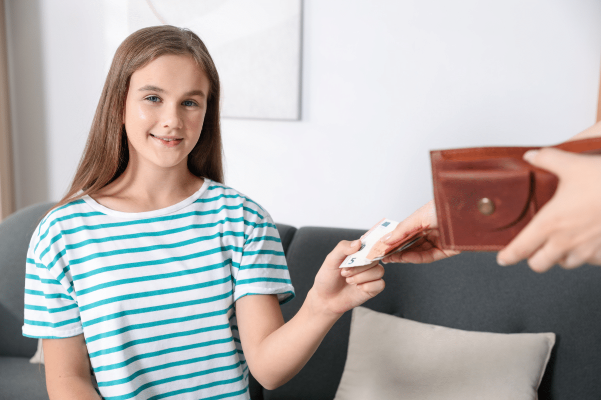 Succession : pourquoi un simple virement entre parent et enfant peut être considéré comme un don